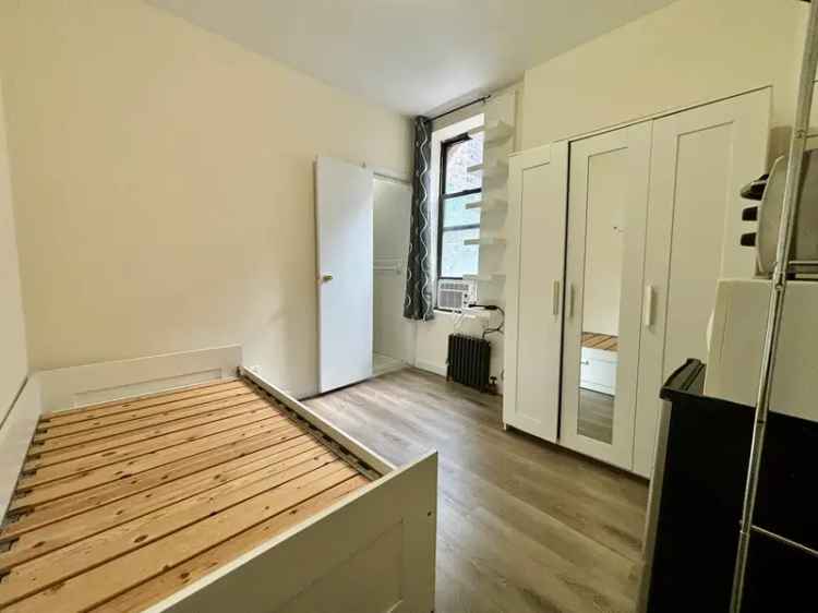 Rent South Facing Studio Apartment Near 96th and Broadway