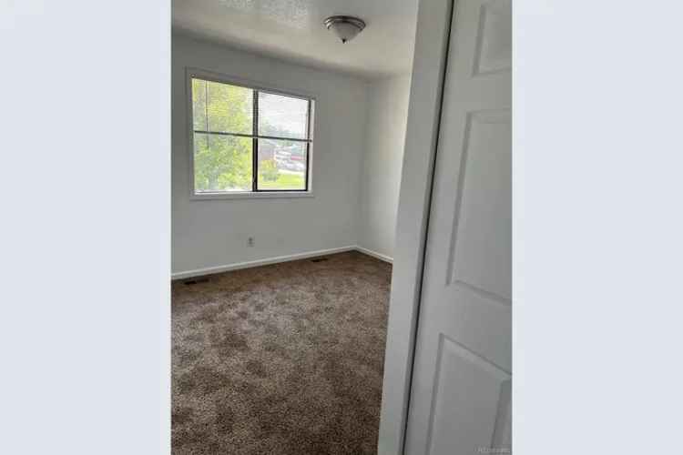 Buy house in Arvada with dual income potential from two identical units