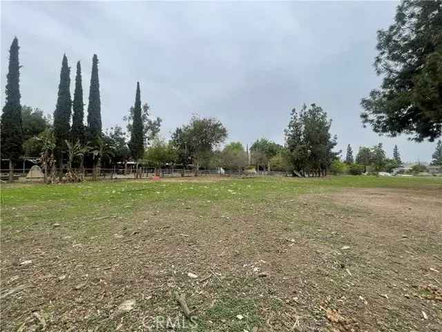 House For Sale in 2107, Desire Avenue, California