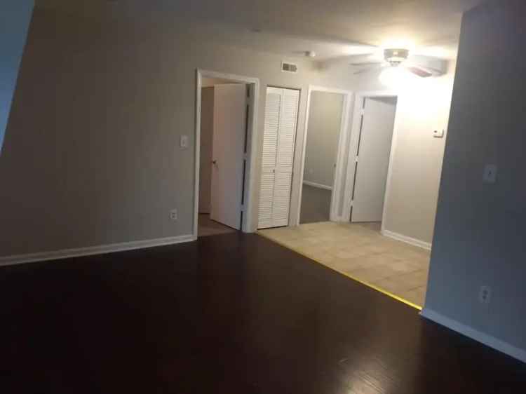 Rent 2 Bedroom Apartment in Quiet Apex Neighborhood with Hardwood Floors