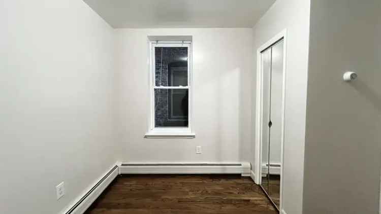 Rent Beautiful 1 Bedroom Apartment with High End Finishes Near Transportation