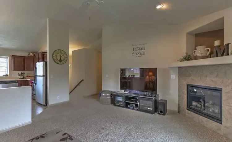 Rent Beautiful 3 Bedroom House in Quail Run with Modern Features