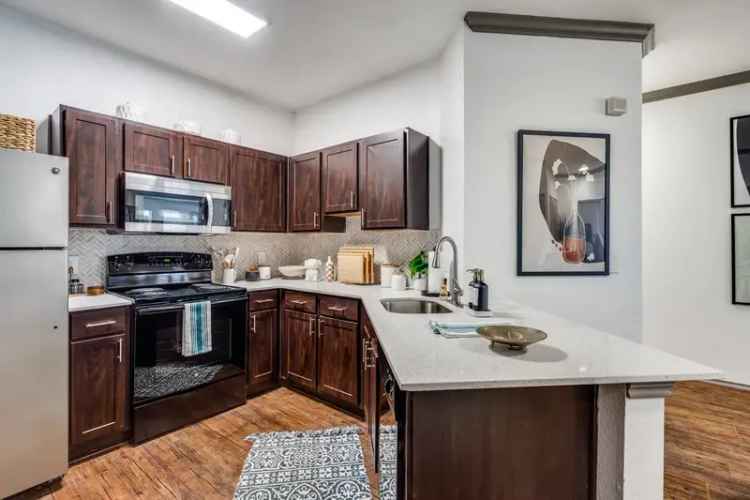 Rent Luxury Apartments in Far North Dallas with Upgrades and Amenities