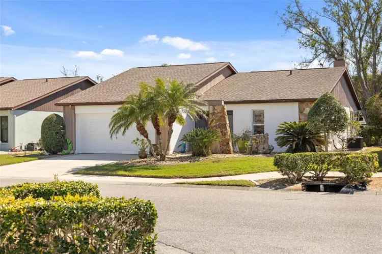 House For Sale in 537, Foxwood Boulevard, Englewood, Florida