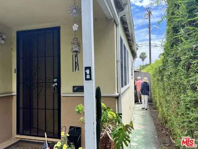 House For Sale in 604, Venezia Avenue, Los Angeles, California