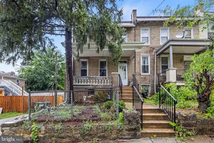 Investment Opportunity Semi-Detached Townhome in Petworth with Spacious Backyard