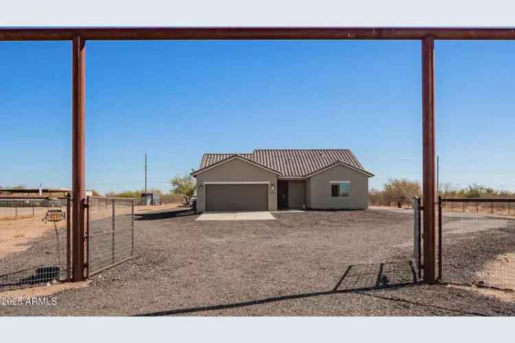 House For Sale in 29409, North 220th Avenue, Wittmann, Arizona