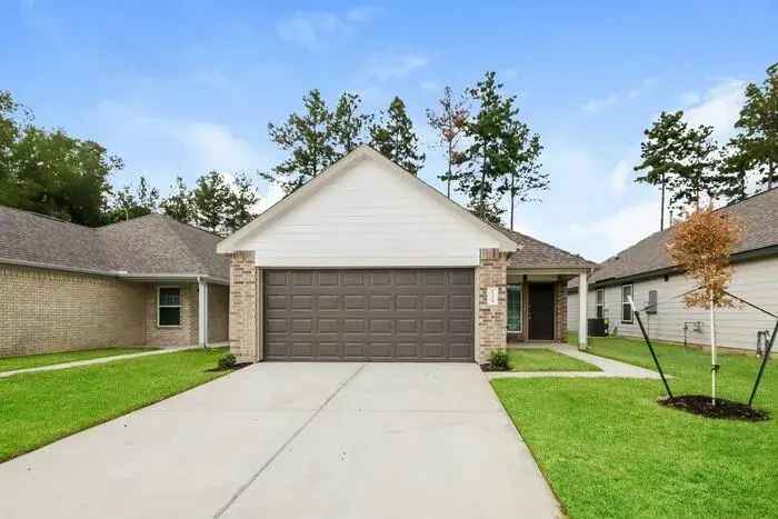 Rent a Lovely One Story Home in Lamar with 4 Bedrooms and 2 Bathrooms