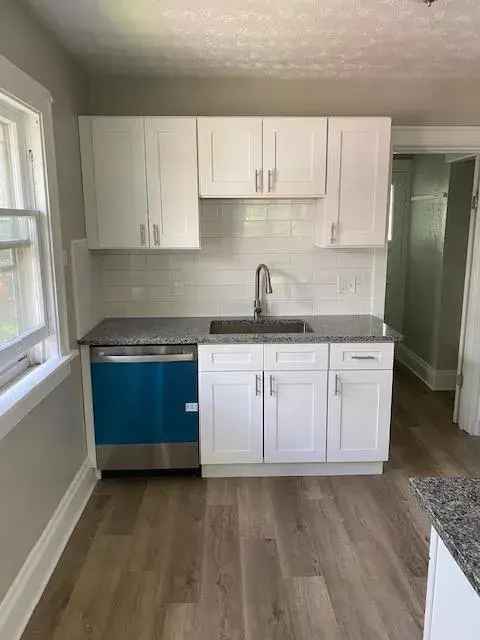 Rent Duplex Apartment Unit in Lakewood with Recent Renovations