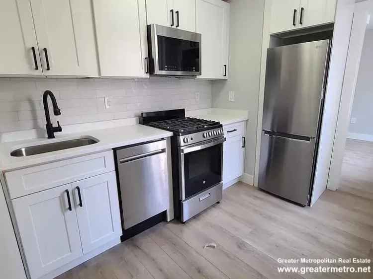 Rent Apartment in North End Boston with 3 Bedrooms and Modern Features