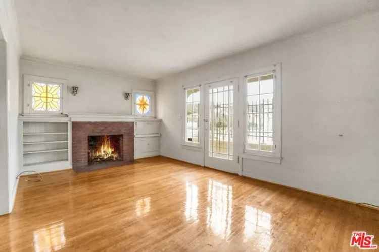 House For Sale in 2037, Purdue Avenue, Los Angeles, California