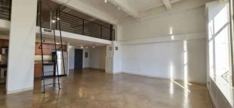 Rent Luxury Lofts in Downtown Los Angeles with Rooftop Garden and Fitness Center