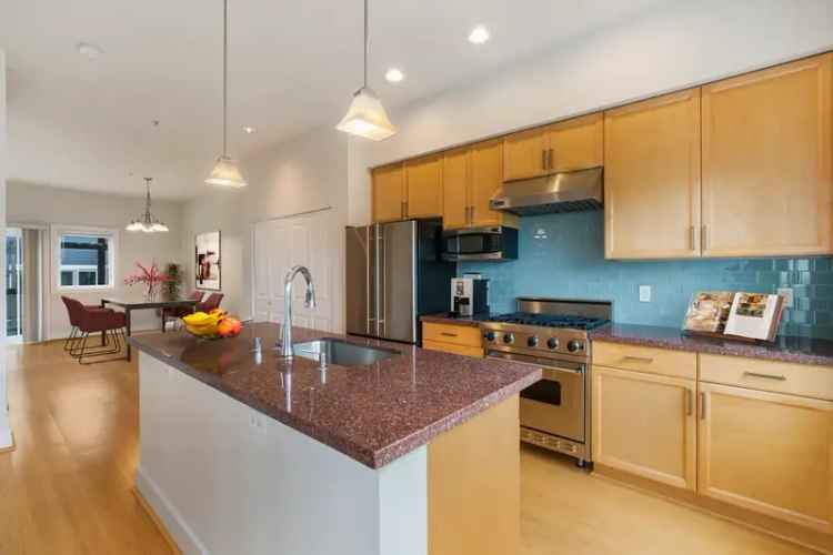 Rent Townhomes in Downtown Redmond with Spacious Floorplans and Balconies