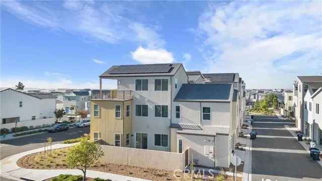 House For Sale in Irvine, California