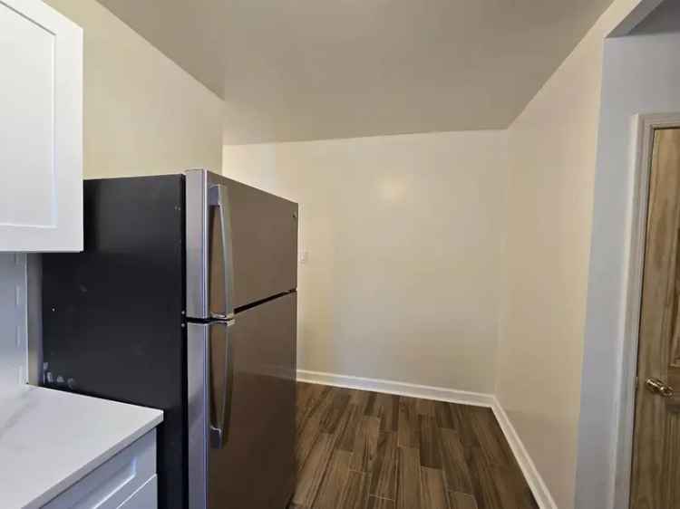 Rent 2-Bedroom Apartment in Prime Ditmars Location with Modern Features