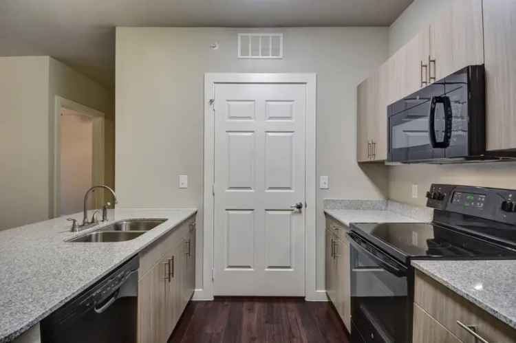 Rent Exquisite Apartments in Beautiful Woodcreek Texas Hill Country