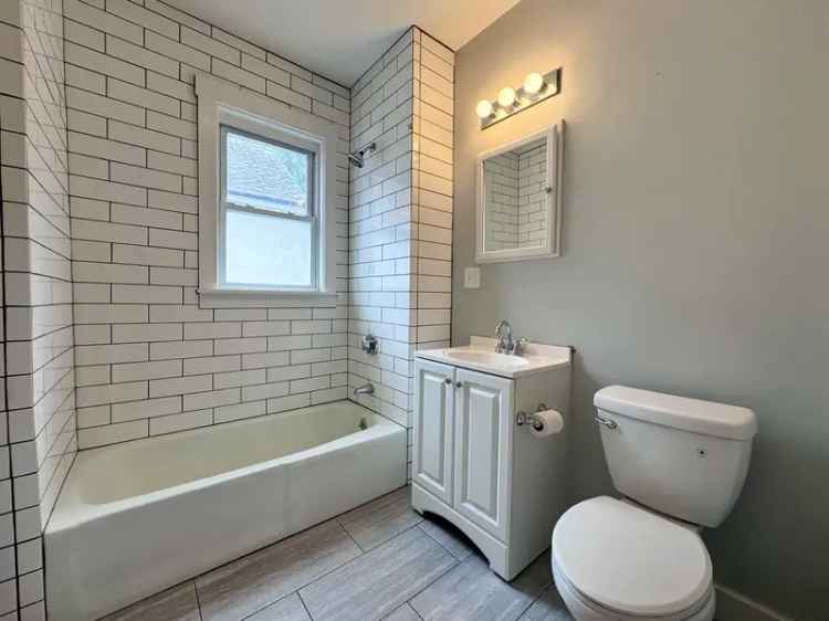 Rent Spacious 3 4 Bedroom Apartment in Jamaica Plain Features Included