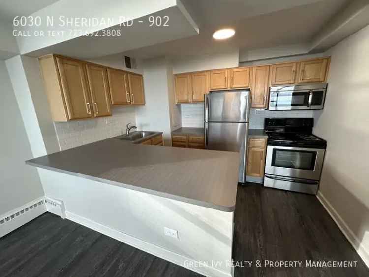 Rent Studio Apartment in Edgewater with Modern Amenities