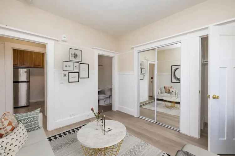 Rent Apartments in Oakland with Modern Comforts and Classic Style