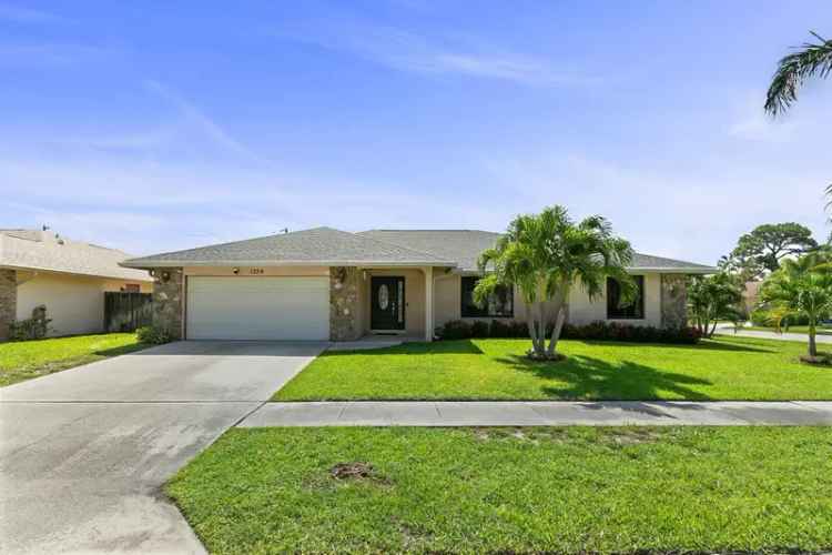 House For Sale in 1334, Caribbean Way, Lantana, Florida