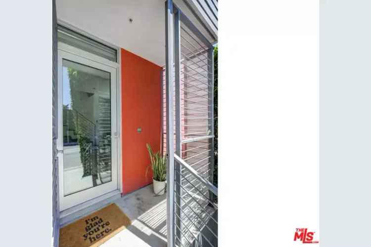 Buy Luxurious Corner Unit in West Hollywood with Panoramic Views