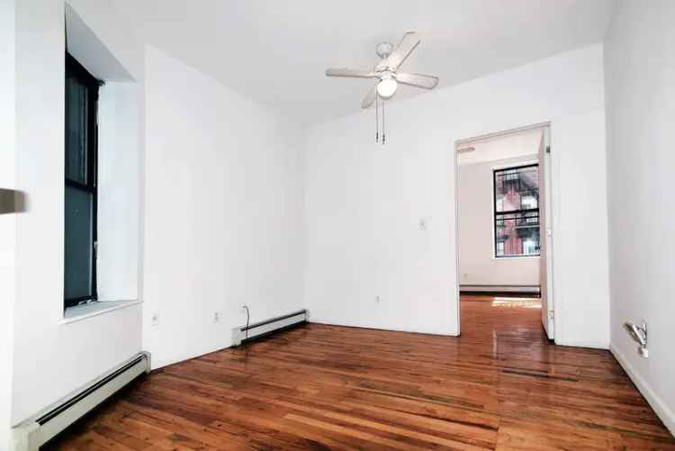 Rent XL 1BR Apartment in Prime LES Location with Spacious Living