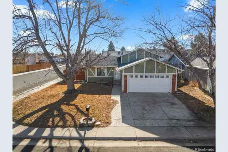 House For Sale in 3606, South Olathe Way, Aurora, Colorado