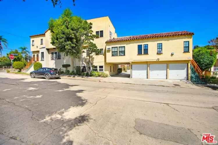 House For Sale in 2050, North Commonwealth Avenue, Los Angeles, California