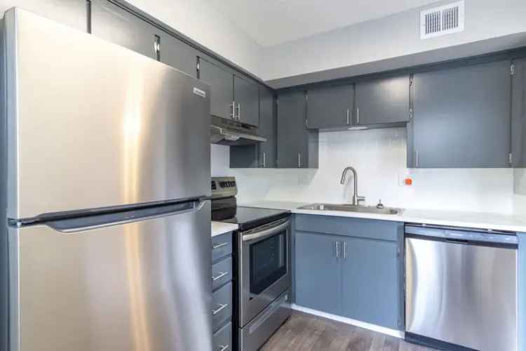 Rent Spacious Updated Apartments in Vibrant Waldo