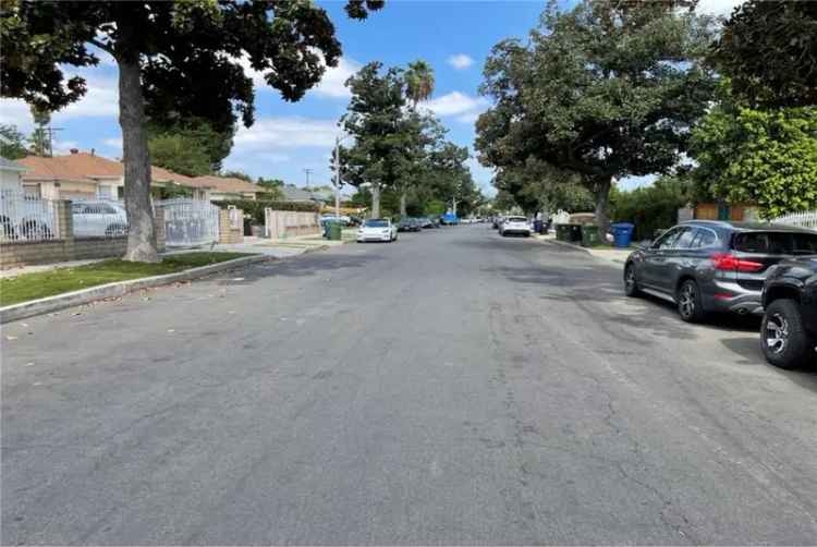 House For Sale in 8136, Lennox Avenue, Los Angeles, California