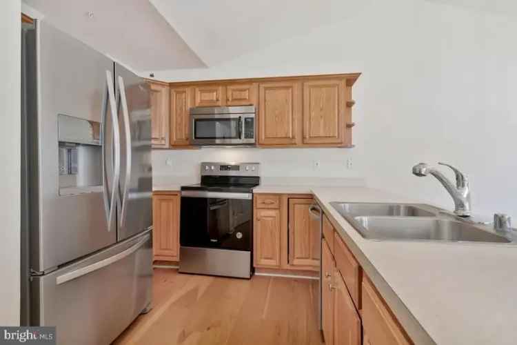 Townhouse for Rent in Prince Frederick with Modern Features and Community Perks