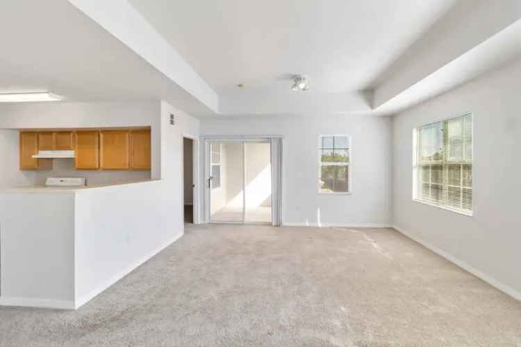 Rent Apartment Unit in Sarasota with Utilities Paid and Gated Community