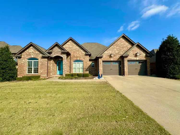 Buy House in Cottonwood Estates Muscle Shoals with Modern Features