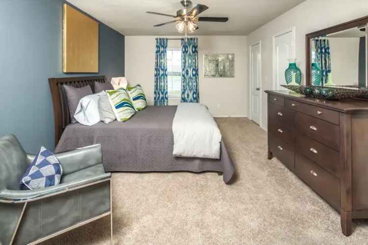 Rent Apartments in Pensacola with Resort Style Amenities