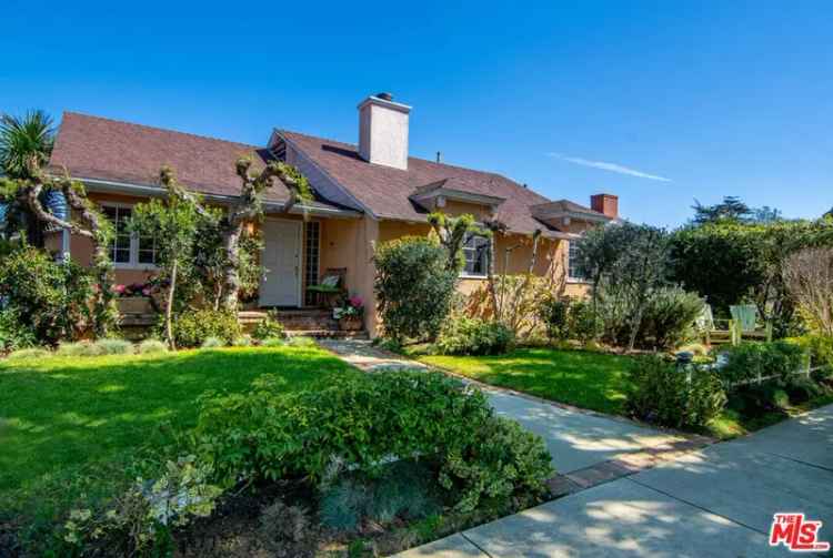 House For Sale in 3200, Federal Avenue, Los Angeles, California