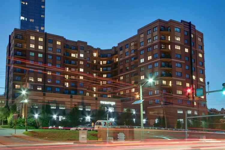 Rent Apartments in Fort Lee NJ with Scenic Views and Luxury Amenities