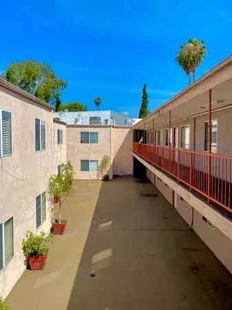 Rent Apartments in Highland Park with Laundry and Parking