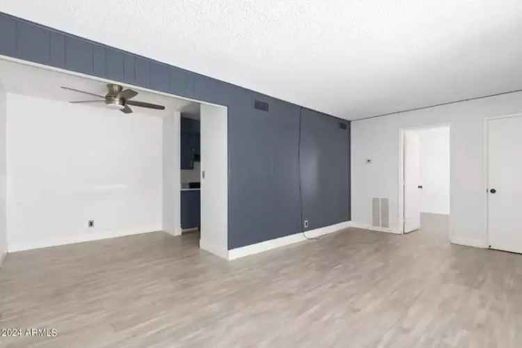 Rent Ground Level Apartment with Covered Patio Near GCU