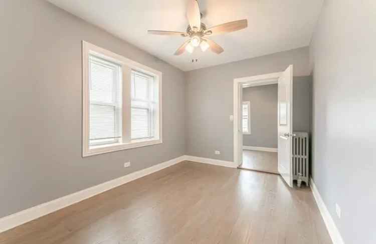 Rent Apartment Unit with 2 Bedrooms in South Shore with Charming Features