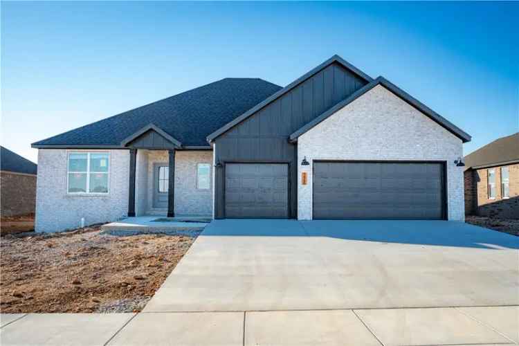 House For Sale in Springdale, Arkansas