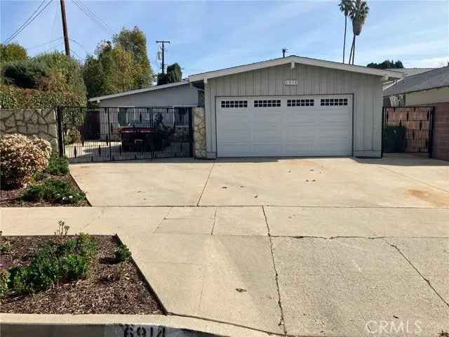 House For Sale in 6914, Andasol Avenue, Los Angeles, California