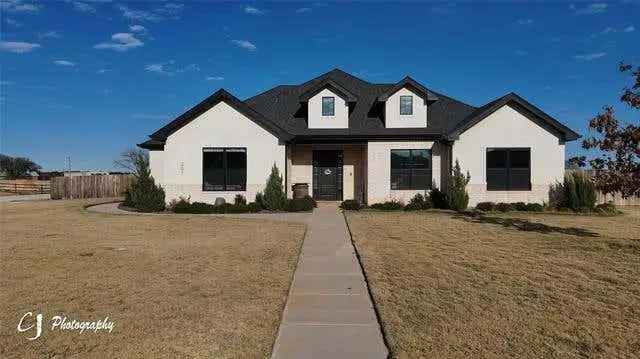 Buy Custom Home with 3 Bedrooms in Highland Farms with Modern Features