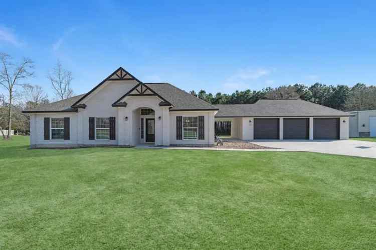 Buy Custom Home 4 Bedrooms 3 Baths Near Golf Course and Fishing Spots