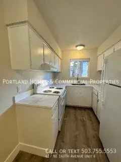 Rent 2 Bedroom Apartment in Portland with Large Kitchen and Patio