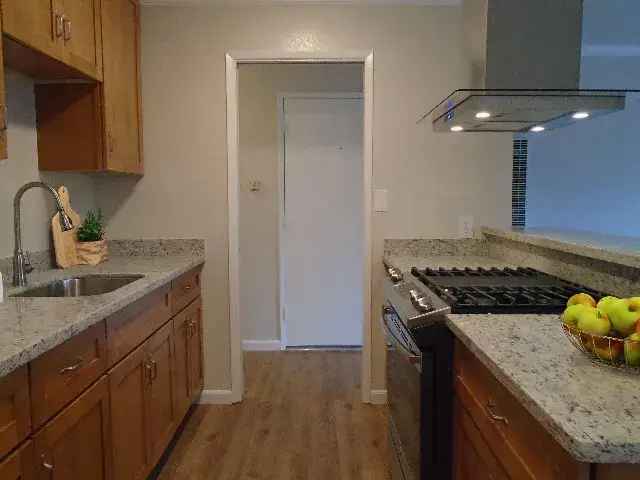 Rent Spacious Apartments in Centerville District Near HUB Shopping Center