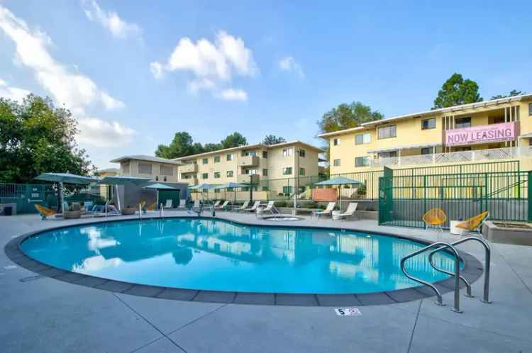 Rent Retro Style Apartments in Sherman Oaks with Modern Amenities