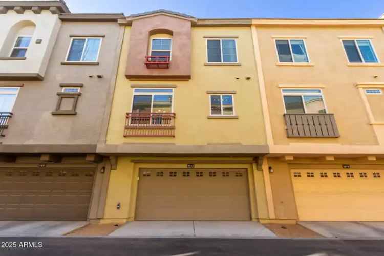 Rent Move In Ready Townhome in North Phoenix with Multiple Pools and Spas