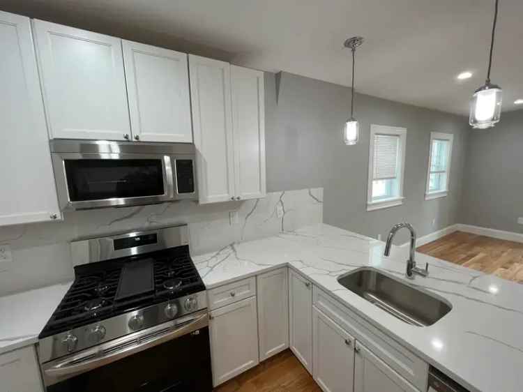 Rent Apartment Unit in Harvard/Inman Square with Modern Finishes