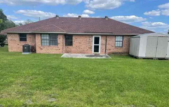 Rent All Brick 4 Bedroom Home in a Quiet Cul-De-Sac