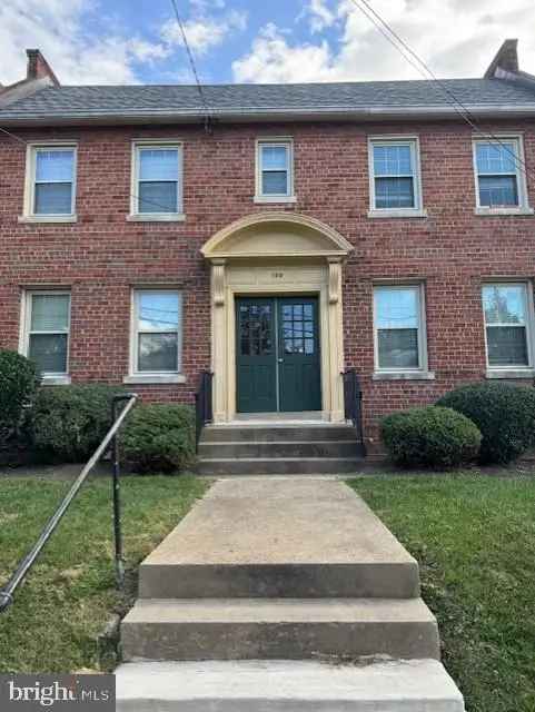 House For Sale in 109, 35th Street Northeast, Washington, District of Columbia